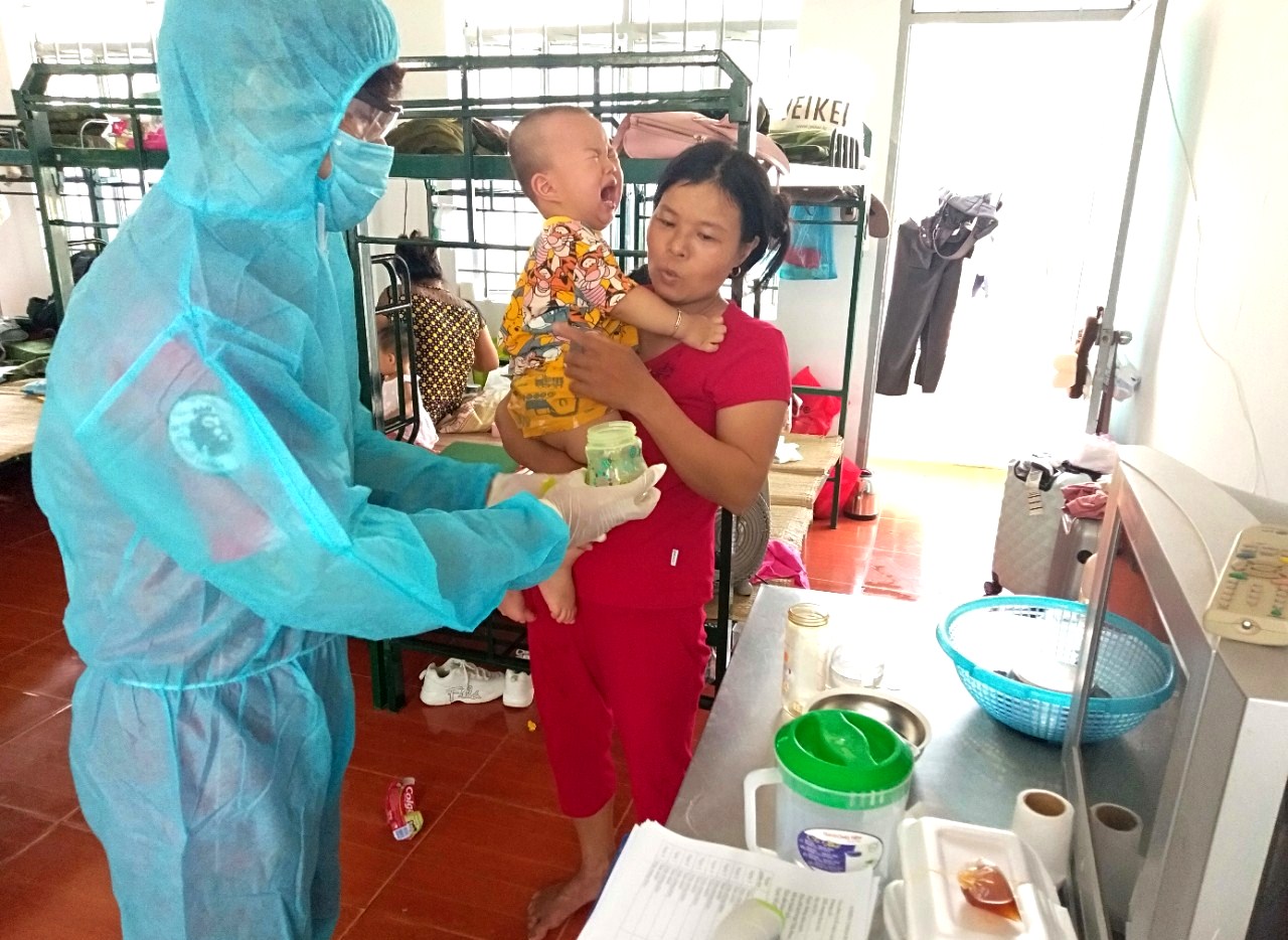 “Bảo mẫu áo xanh” 